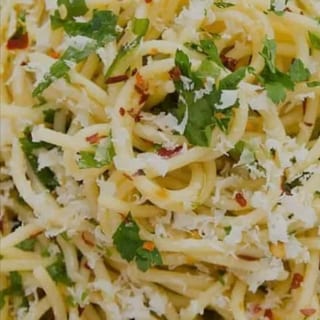 Pasta With Garlic & Oil